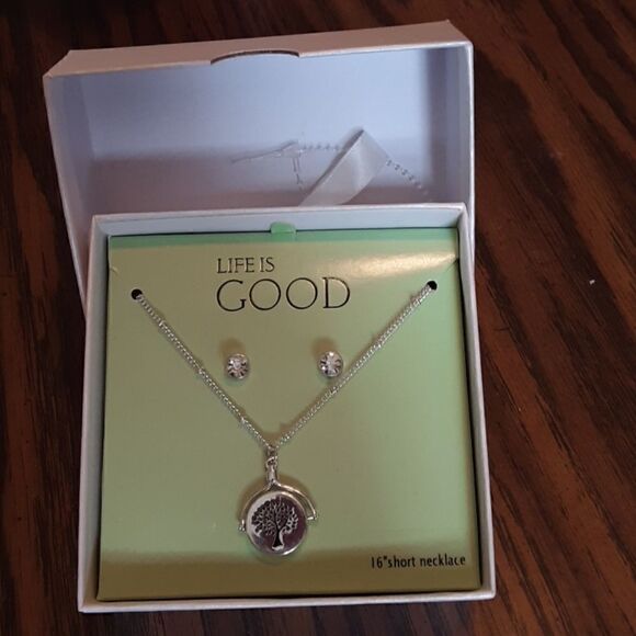 GREAT 🎁!  NWT Silver 16" LIFE IS GOOD Necklace & Earring Gift Set 🔥 - Picture 2 of 4